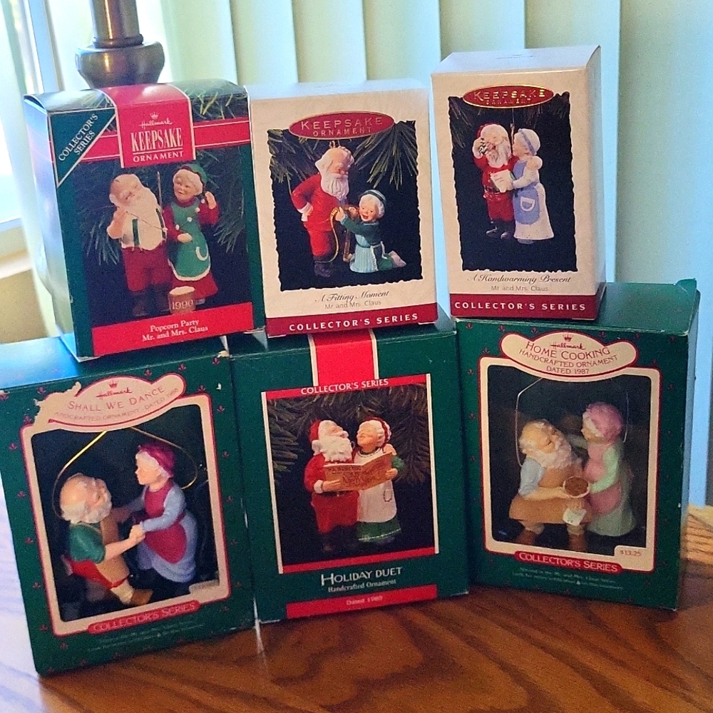 Hallmark Mr & Mrs Claus, set of 6